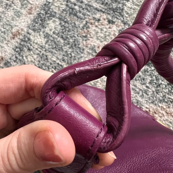 Isabella Fiore Purple hobo bag - Picture 5 of 5